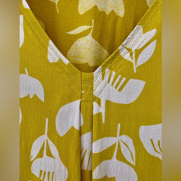 White Stuff Leon Tea top - Picture 2 of 5